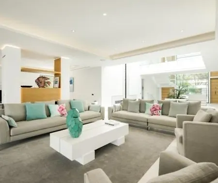 Sleeps 16 Pool Air Con T611659 Willa *
